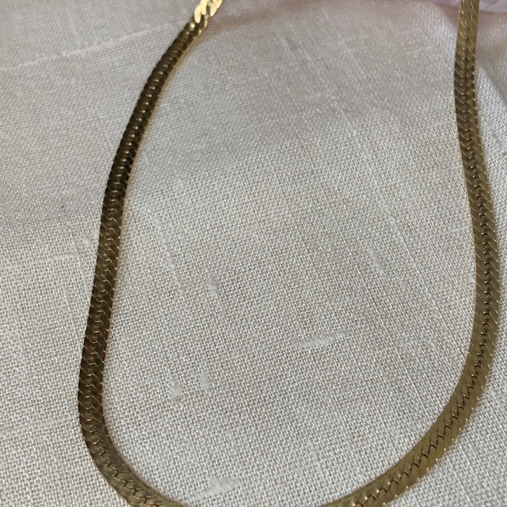 Herringbone gold necklace - Picture 3 of 5